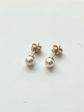 Elegant 14K Gold Filled and Real Genuine Pearl Stud Earrings